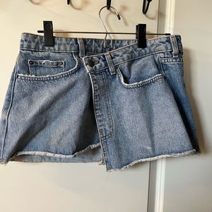 CARMAR ASYMMETRICAL MINI SKIRT